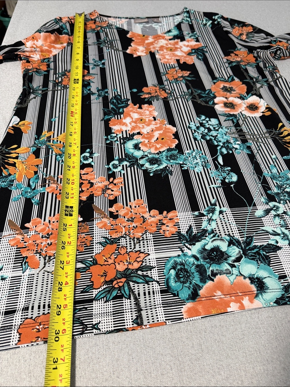 Chico's Black and Teal Floral Tunic Size 2(L) - Picture 9 of 15